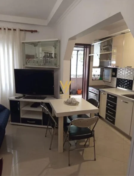 Tirane, jepet me qera apartament 3+1 Kati 0, 100 m² 550 € (21 DHJETORI)