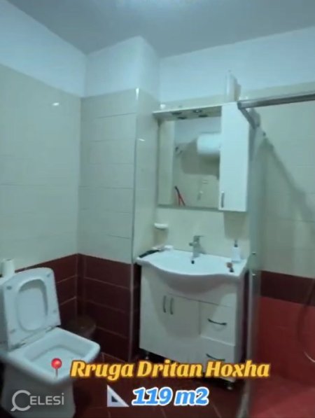 JEPET APARTAMENT 2+1 ME QERA AFER UNIVERSITETIT ZOJA KESHILLIT MIRE,  600 €uro