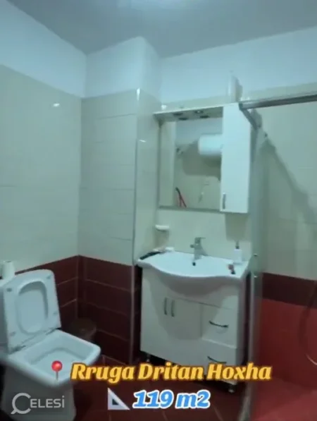 JEPET APARTAMENT 2+1 ME QERA AFER UNIVERSITETIT ZOJA KESHILLIT MIRE,  600 €uro