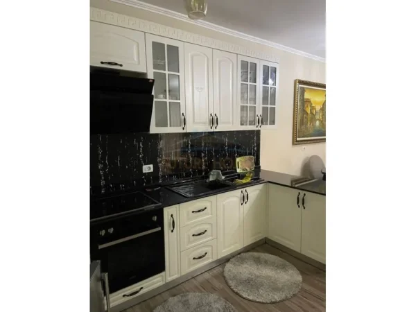 Tirane, shitet apartament 2+1+Ballkon Kati 2, 102 m² 165.000 € (Fresk)