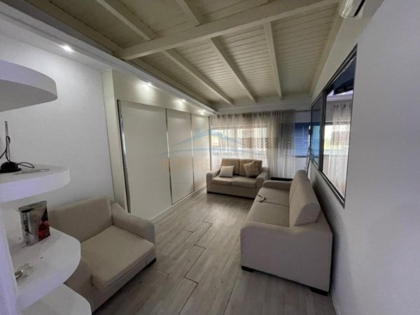 Tirane, shitet apartament 2+1 Kati 1, 105 m² 