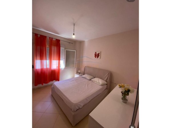 Vlore, jepet me qera apartament 2+1 Kati 7, 101 m² 450 €