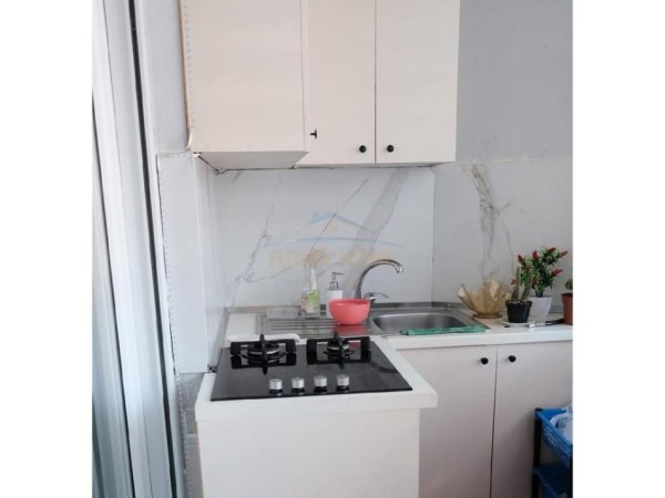 Vlore, jepet me qera apartament 2+1 Kati 7, 101 m² 450 €