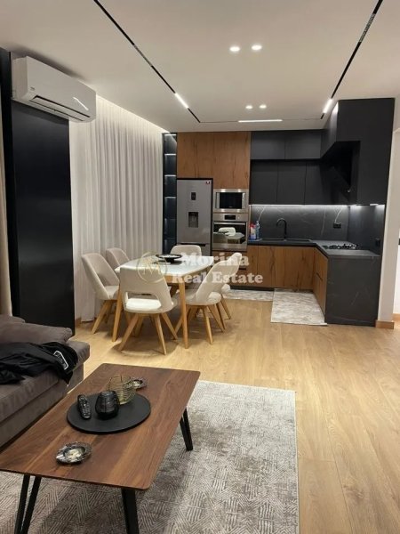 Tirane, jepet me qera apartament 2+1 Kati 5, 113 m² 700 € (Rruga Teodor Keko)