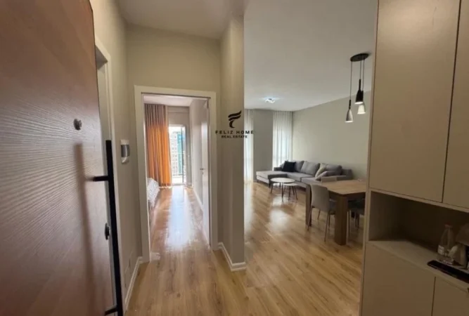Tirane, jepet me qera apartament 1+1 Kati 10, 75 m² 600 € (ZOGU I ZI)