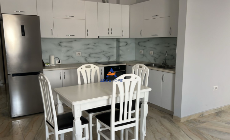 Tirane, jepet me qera apartament 2+1+Ballkon Kati 8, 118 m² 500 € (ASTIR)