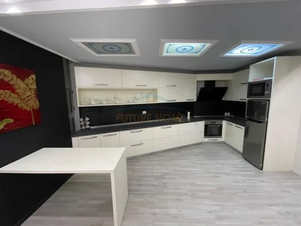 Tirane, shitet apartament 2+1+Ballkon Kati 1, 106 m² 248.000 € (Pallati me Shigjeta)