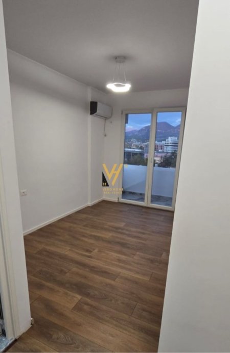 Tirane, shitet apartament 2+1+Ballkon Kati 7, 93 m² 218.000 € (RRUGA HAXHI HYSEN DALLIU)