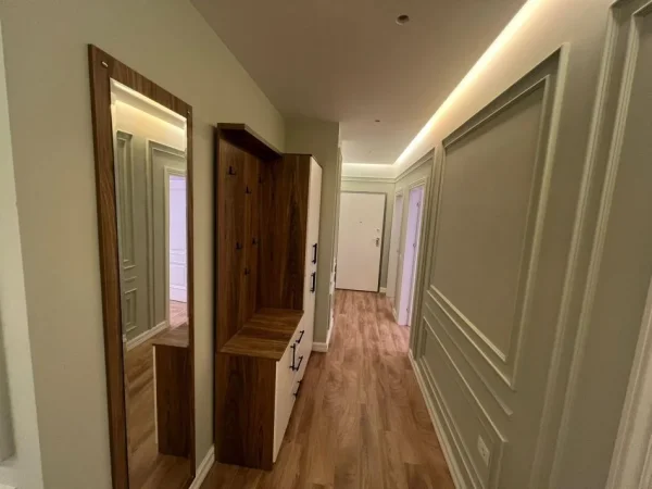 Tirane, jepet me qera apartament 3+1+Aneks Kati 7, 140 m² 1.200 € (porcelan)