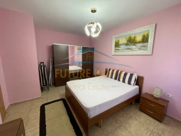 Tirane, jepet me qera apartament 1+1 Kati 2, 75 m² 550 € 