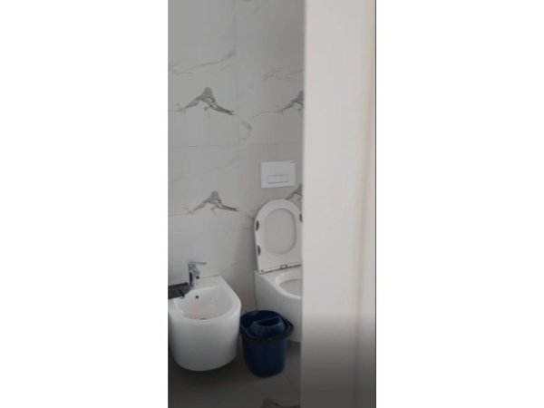 Tirane, jepet me qera apartament 1+1 Kati 7, 63 m² 450 € 