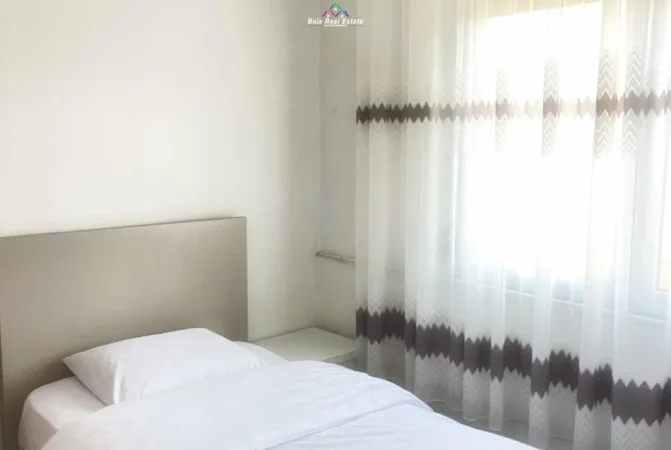 Tirane, jepet me qera apartament 2+1 Kati 1, 90 m² 600 € (Rruga Teodor Keko)