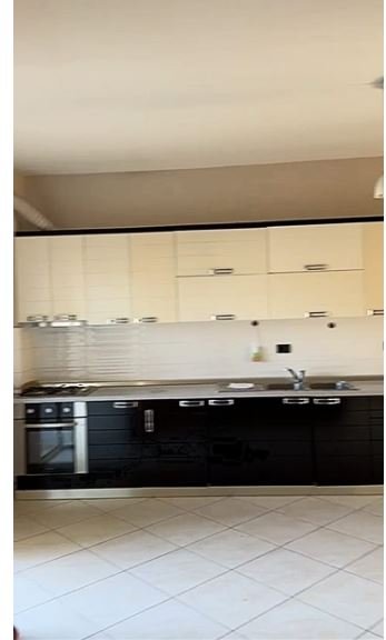 Jepet  Hyrje 1+1 me Qera ne Kinostudio,   350 €URO