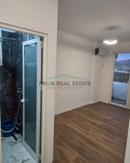 Tirane, shitet apartament 2+1 Kati 7, 93 m² 218.000 € (Rr.Haxhi Hysen Dalliu)