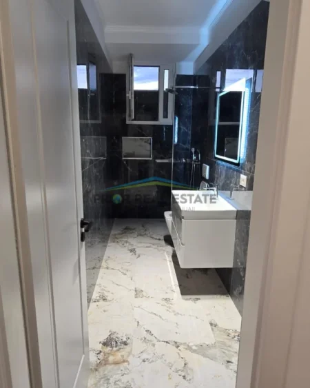 Tirane, shitet apartament 2+1 Kati 7, 93 m² 218.000 € (Rr.Haxhi Hysen Dalliu)