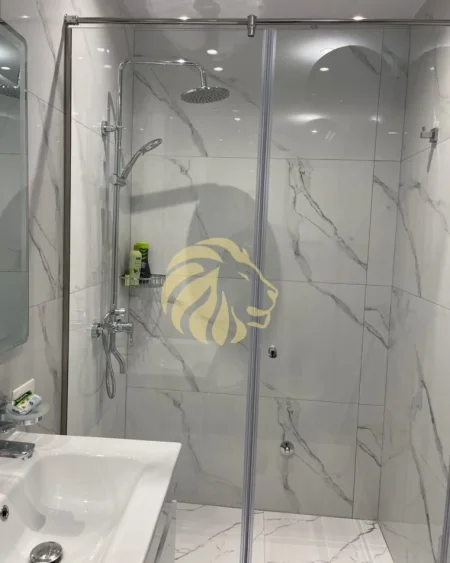 Tirane, shes apartament Kati 8, 70 m² 