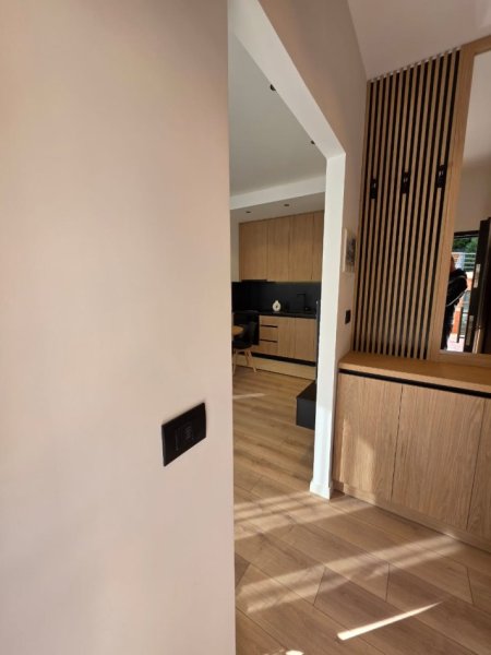 Tirane, shitet apartament 1+1+Aneks+Ballkon Kati 1, 58 m² 122.000 € (Liqeni Thate)