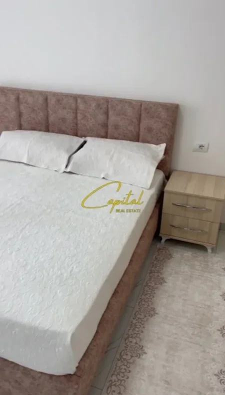 Tirane, jepet me qera apartament 1+1 Kati 3, 70 m² 550 € (ZOGU I ZI)