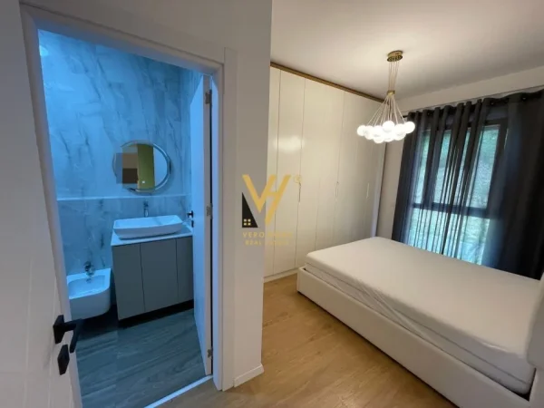 Tirane, shitet apartament 2+1+Ballkon Kati 1, 90 m² 205.000 € (ROSE GARDEN RESIDENCE)