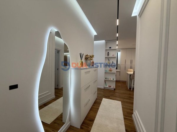 Tirane, jepet me qera apartament 2+1 Kati 3, 103 m² 1.000 € (Bulevardi ri)