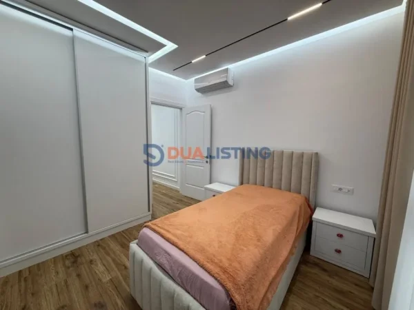Tirane, jepet me qera apartament 2+1 Kati 3, 103 m² 1.000 € (Bulevardi ri)