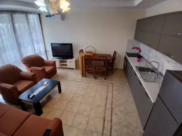 Tirane, jepet me qera apartament 2+1+Ballkon Kati 2, 80 m² 500 € (Te Medreseja e tiranes , RRuga Riza Cerova)