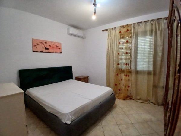 Tirane, jepet me qera apartament 2+1+Ballkon Kati 2, 80 m² 500 € (Te Medreseja e tiranes , RRuga Riza Cerova)