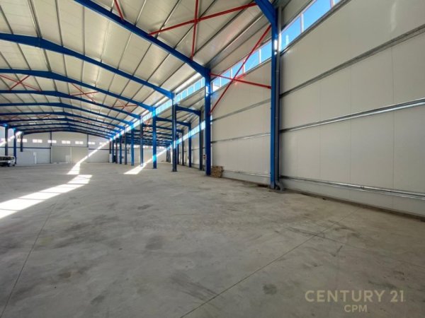 Tirane, jepet me qera Kapanon Kati 0, 1.900 m² 4.000 € (Autostrada TR-DR)