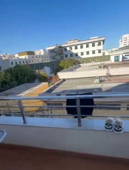 Durres, jepet me qera apartament 1+1+Ballkon Kati 2, 65 m² 250 € (QERA 1+1+BALLKON ILIR SHANI SPITALI KATI 2 ME ASHENSOR PER AFATGJATE JEPER PER CIFT 0692039456)