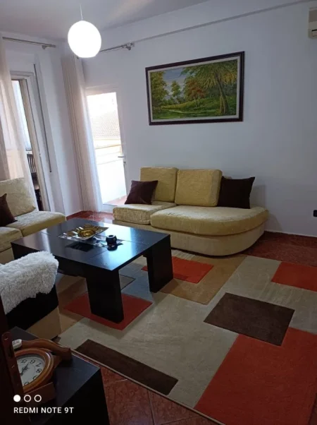 Tirane, jepet me qera apartament 1+1+Aneks+Ballkon Kati 5, 90 m² 500 € (Don bosko)