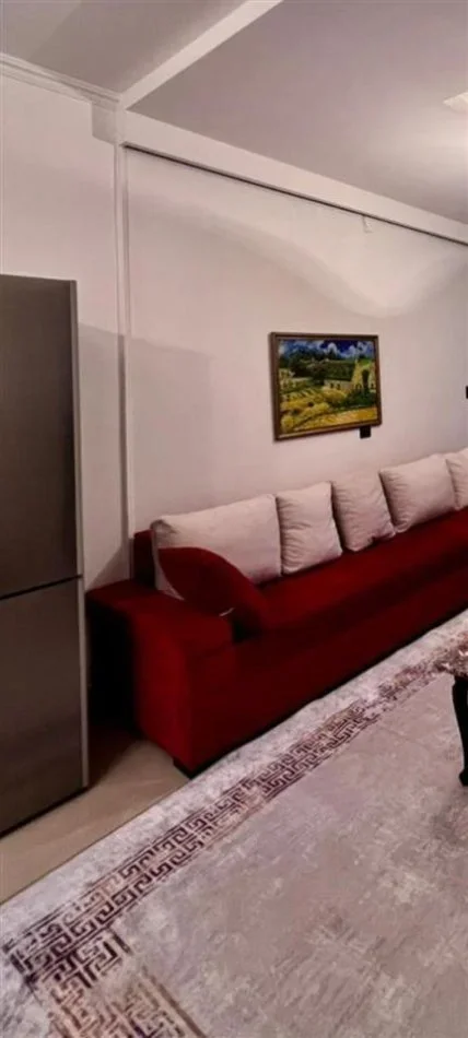 Tirane, jepet me qera apartament 2+1+Ballkon Kati 2, 90 m² 500 € (Selite ,50m nga shkolla marin barleti)