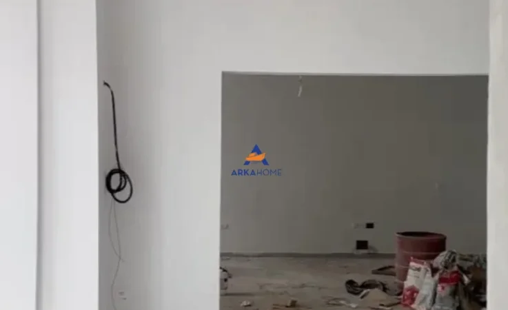 Tirane, shitet ambjent biznesi Kati 0, 160 m² (kamez)