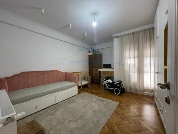 Tirane, shitet apartament 2+1+Ballkon Kati 6, 112 m² 255.000 € (21 dhjetori)