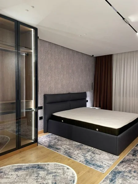 Tirane, jepet me qera apartament 2+1 Kati 5, 114 m² 600 € (ASTIR)