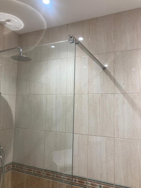 Tirane, jepet me qera garsonier 1+1 Kati 3, 45 m² 400 € (Ministria Jashtme)