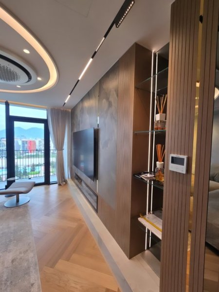 Tirane, shitet apartament 3+1+Aneks+Ballkon , 215 m² 