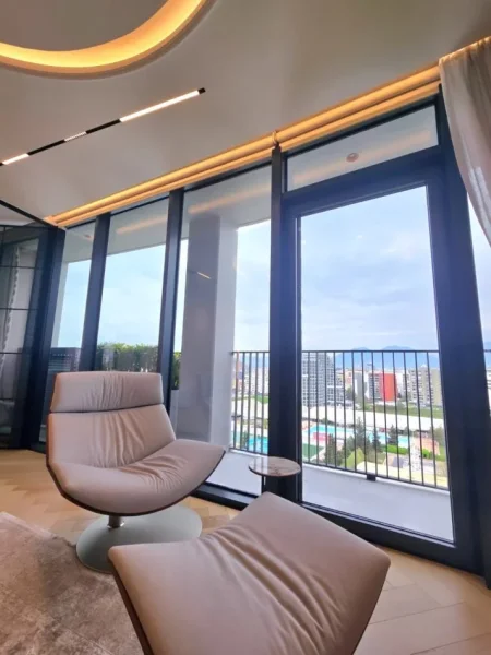 Tirane, shitet apartament 3+1+Aneks+Ballkon , 215 m² 