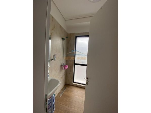 Tirane, shitet apartament 1+1+Ballkon Kati 11, 69 m² 160.000 € (Farmacia 10 , Rruga e Dibres)