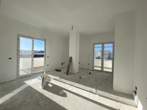 Tirane, shitet apartament 1+1+Ballkon Kati 9, 120.000 € (Astir,Bulevardi Migjeni)