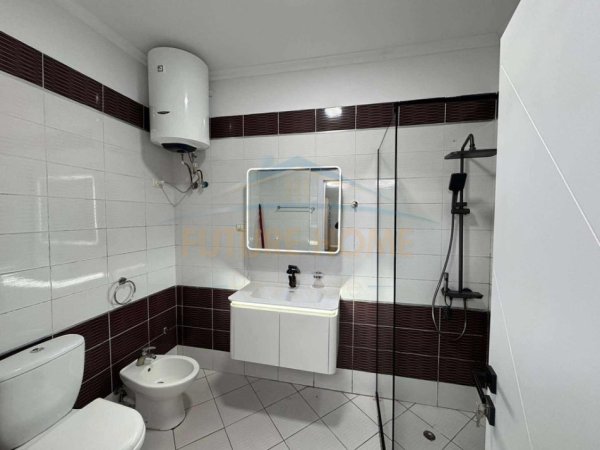 Tirane, shitet apartament 2+1+Ballkon Kati 9, 89 m² 143.000 € (Misto Mame , Besim Alla)