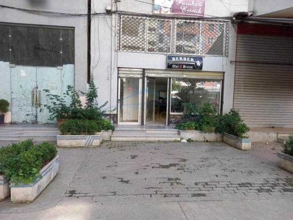 Tirane, shitet dyqan Kati 0, 50 m² 150.000 € (Yzberisht , Tirane)