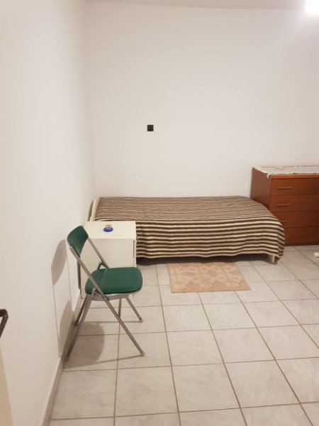 Tirane, jepet me qera nga Pronari, pa-komision apartament 1+1 Kati 1, 60 m² 350 € (rruga 5 maj)