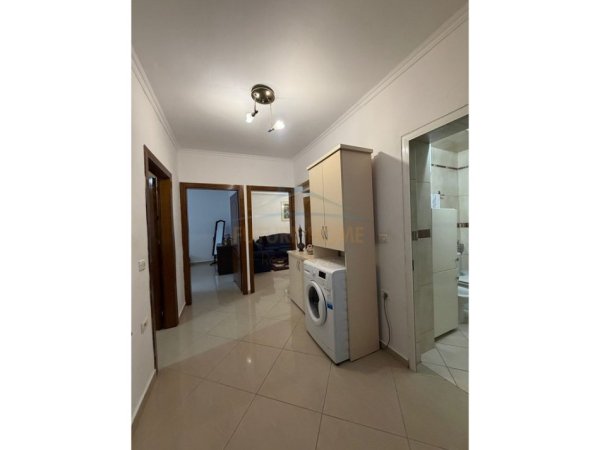Tirane, jepet me qera apartament 3+1 Kati 1, 98 m² 550 € (Ish Parku)