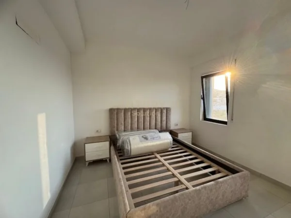 Tirane, shitet apartament 2+1 Kati 3, 75 m² 180.000 € (Kodra diellit)