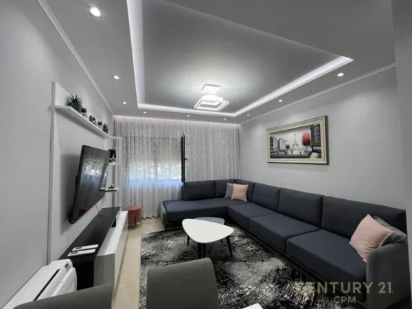 Tirane, shitet apartament 2+1+Ballkon Kati 2, 96 m² 220.000 € (Kopshti Botanik Zoologjik)