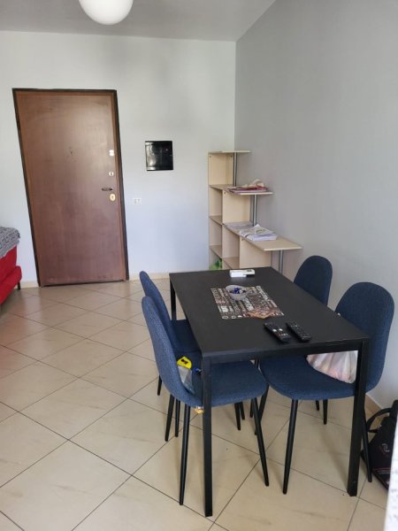 Tirane, jepet me qera apartament 2+1+Ballkon Kati 4, 100 m² 650 € (Kopshti Botanik)