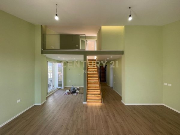 Tirane, shes apartament duplex 3+1+Ballkon Kati 4, 124 m² 190.000 € (Fresku)