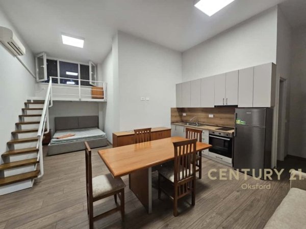 Tirane, jepet me qera apartament duplex 1+1 Kati 2, 55 m² 470 € (Selvia)