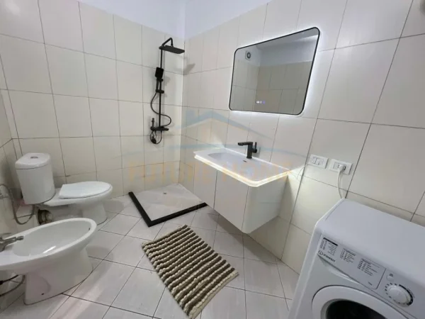 Tirane, shitet apartament 2+1+Ballkon Kati 1, 92 m² 173.000 € 
