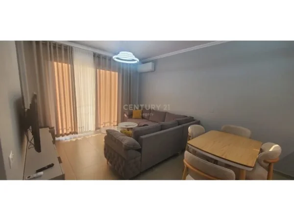 Tirane, jepet me qera apartament 2+1 Kati 1, 97 m² 1.100 € (Liqeni Thate)